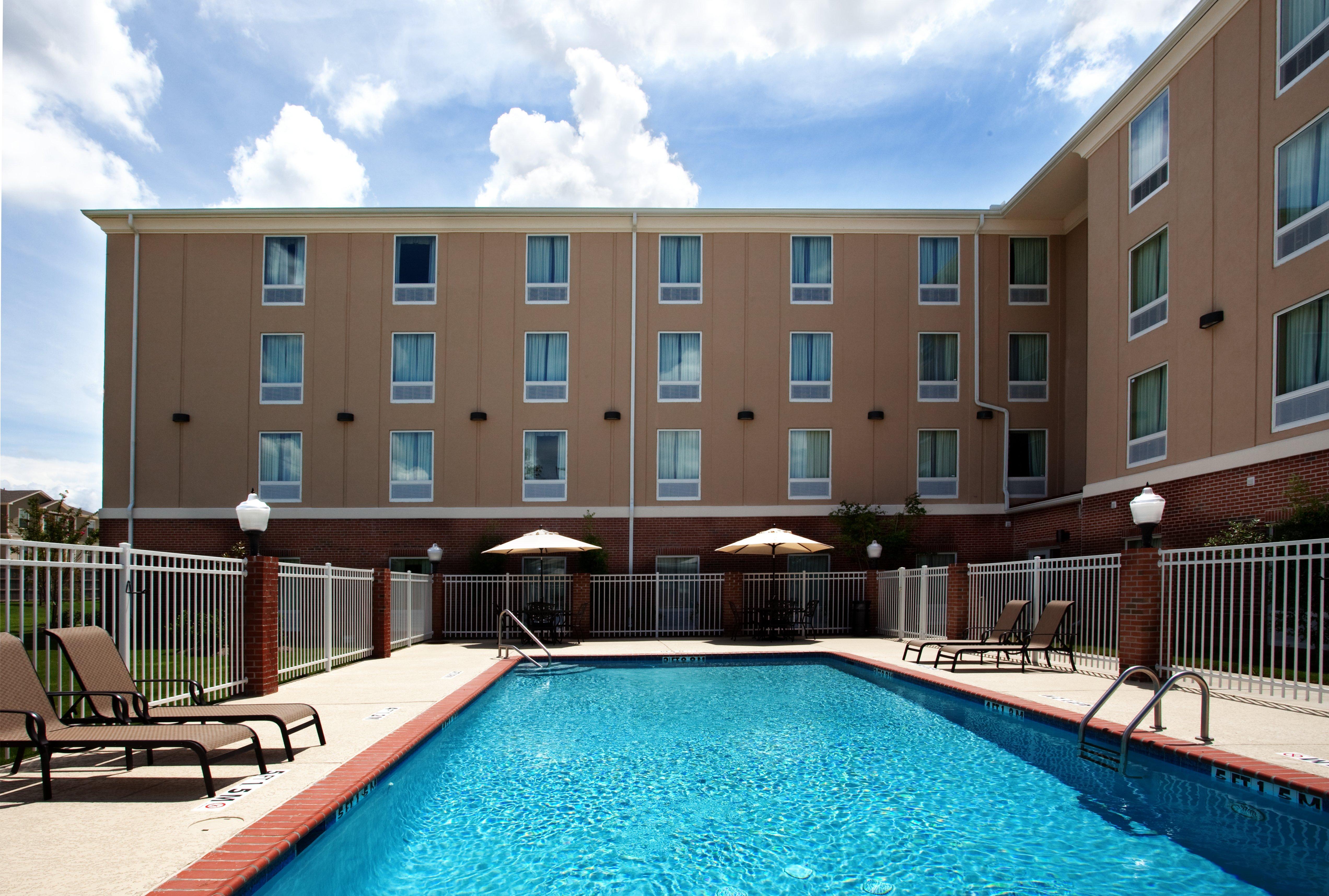 Holiday Inn Express & Suites Baton Rouge East By Ihg Prairieville Екстериор снимка
