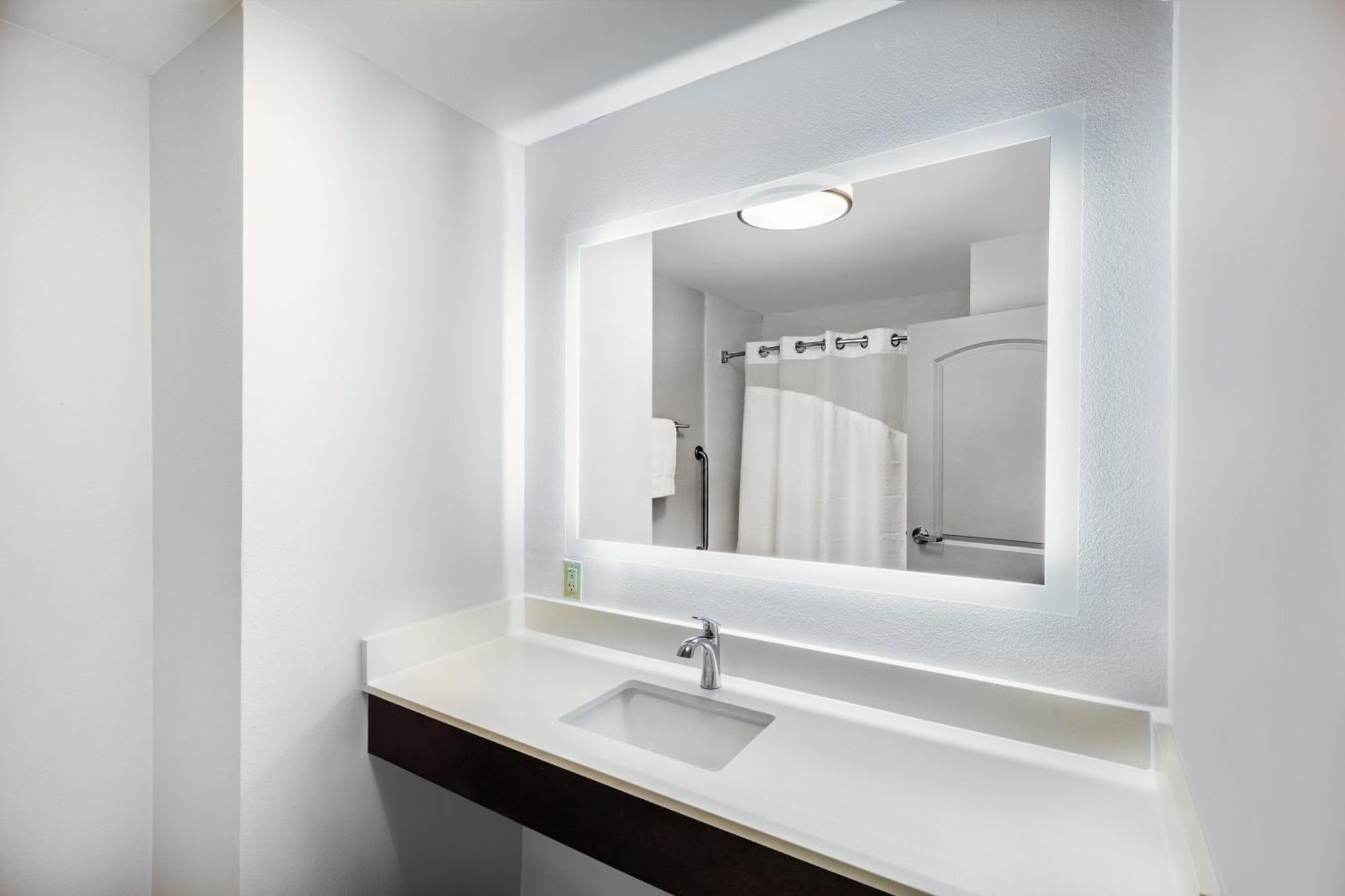 Holiday Inn Express & Suites Baton Rouge East By Ihg Prairieville Екстериор снимка